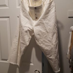 White button front wide-leg capris